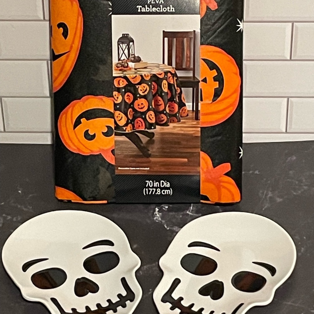 Halloween Tablecloth & Plates